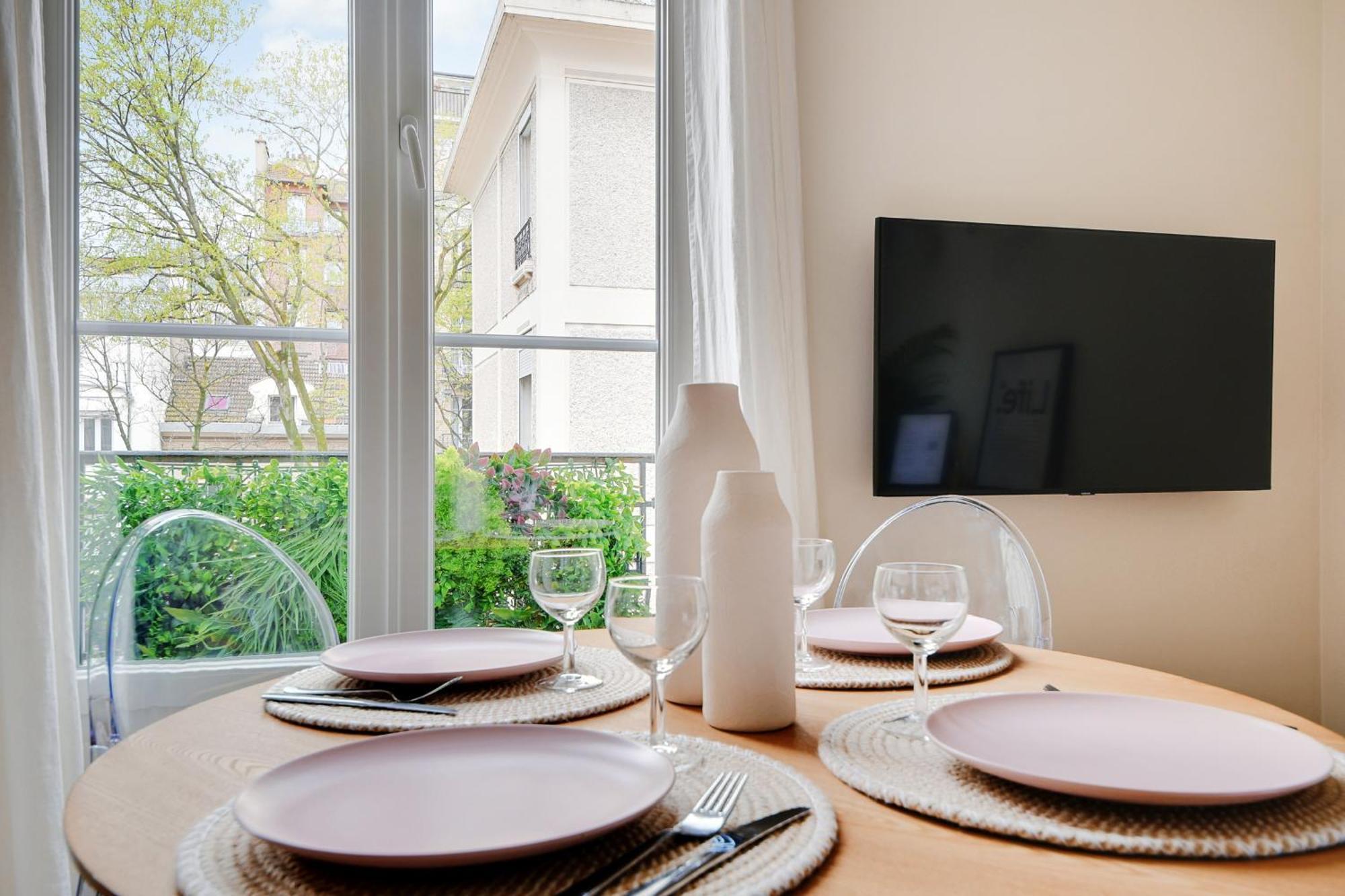 Comfy Suite By Les Maisons De Charloc Homes Boulogne-Billancourt Buitenkant foto